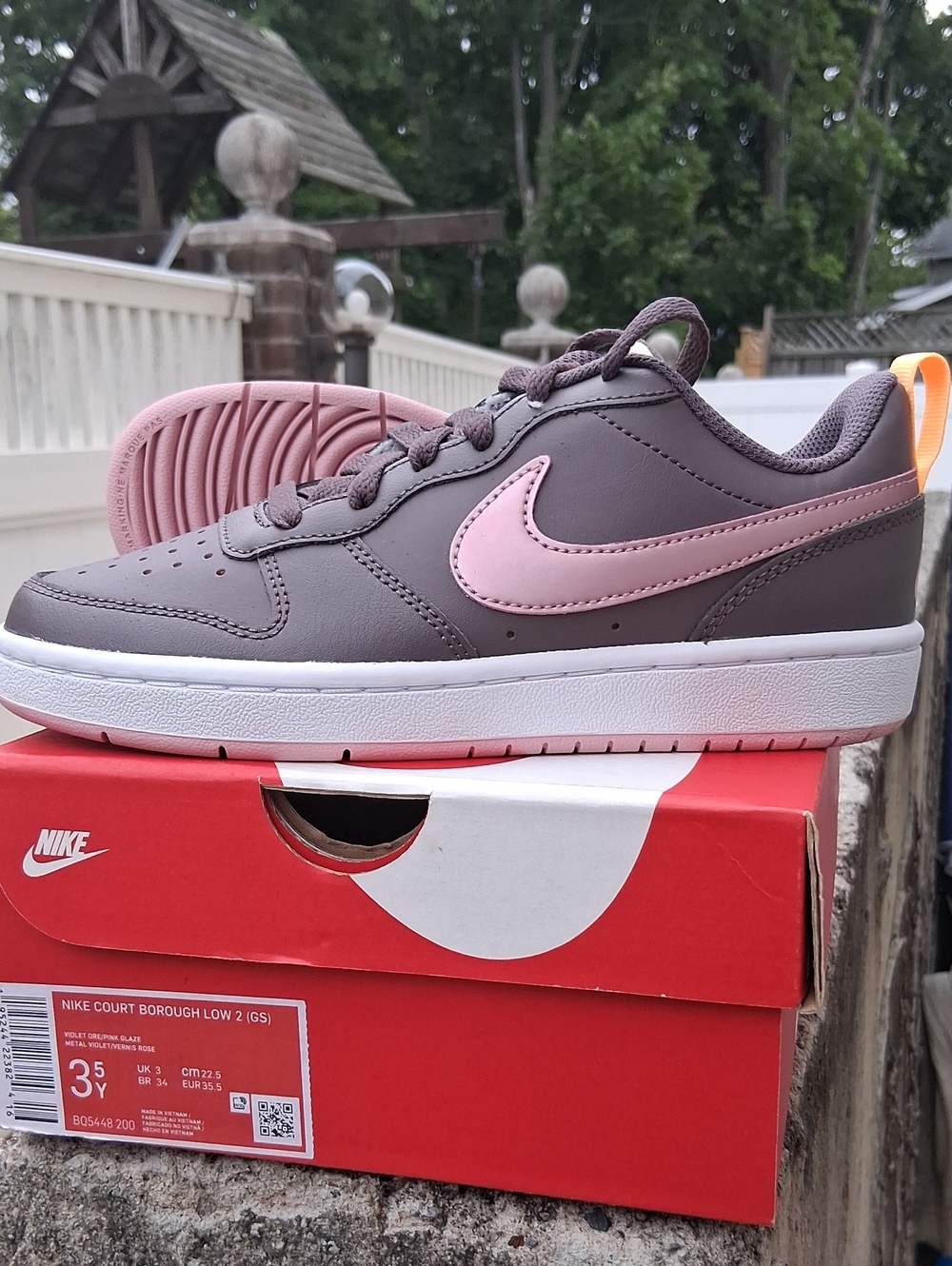 Nike Mauve Low-Top Sneakers with Pink Swoosh